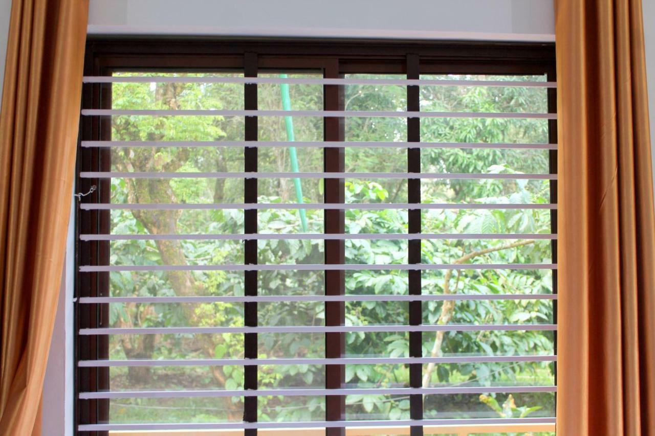Woodside Homestay Wayanad Batheri Extérieur photo