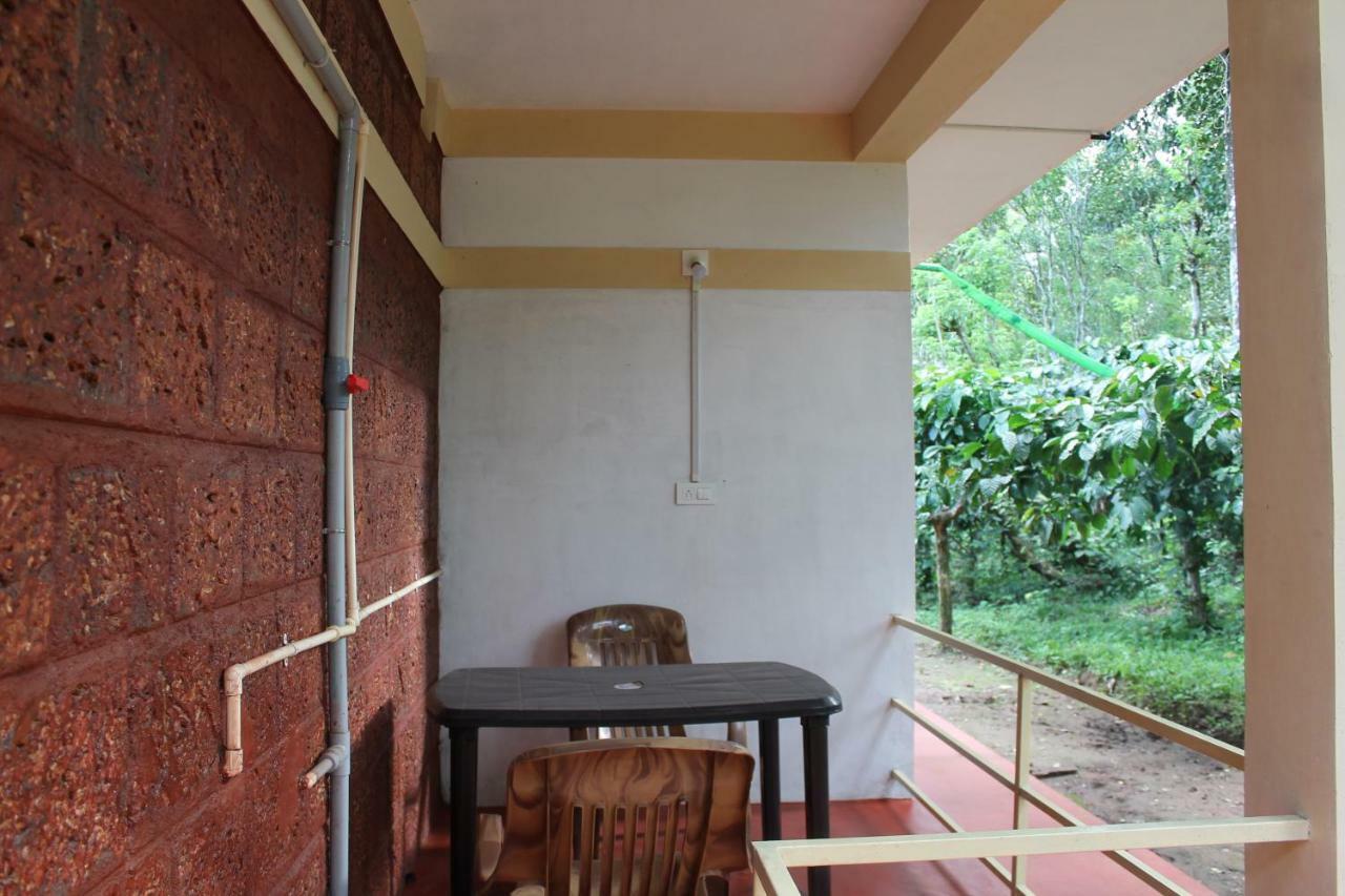 Woodside Homestay Wayanad Batheri Extérieur photo